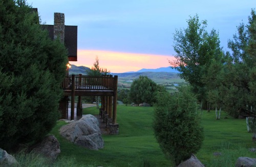 Emigrant House | Elk Run Ranch…Come enjoy the breath taking views of Paradise Valley & YNP