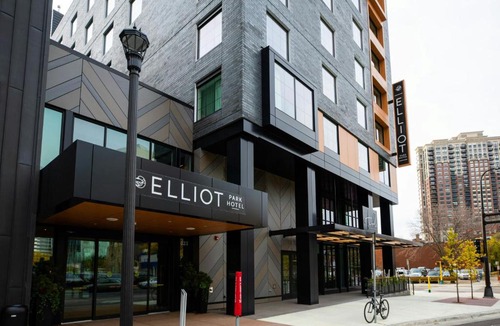 Downtown Minneapolis Hotel | Elliot Park Hotel, Autograph Collection