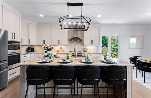 Mount Mourne House | Elysian Shores w/Heated Pool & Optional Boat Rental