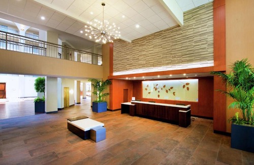Blue Ash Hotel | Embassy Suites by Hilton Cincinnati Northeast - Blue Ash