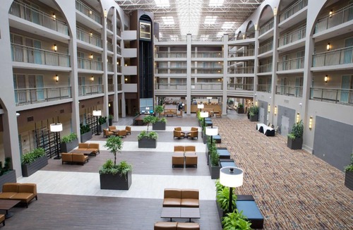East Lake Hills Hotel | Embassy Suites by Hilton Seattle Bellevue