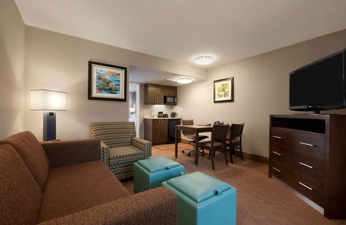 South Side Hotel | Embassy Suites Corpus Christi