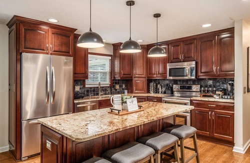 Dublin House | Emerald Escape-Charming 4-bedroom house in Dublin, Ohio