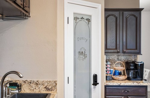 Alvin House | Empress Villa Retreat