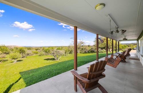 Fredericksburg House | Enchanted Rockview House - 3 Bedroom - Firepit
