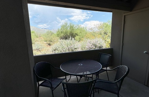 Tucson Condo | Enchanting 2 Bedroom First Floor with Picture Perfect Mountain View Windows!