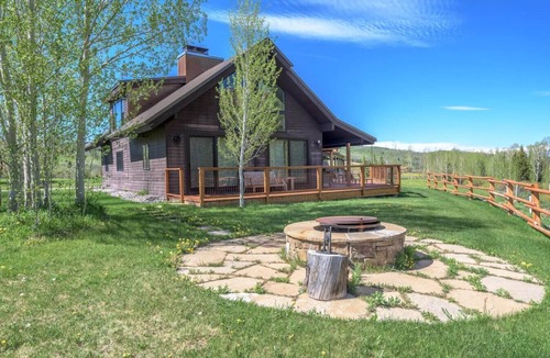 Sublette County Cabin | Enchanting Cabin w/River Access