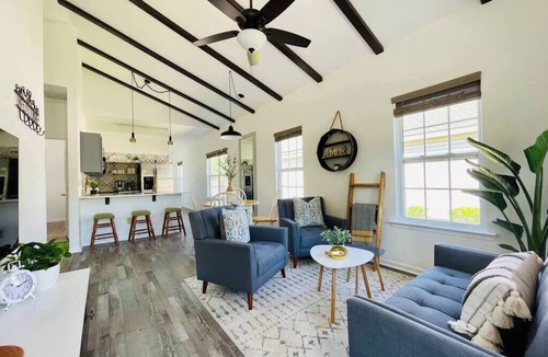 Wilmington Cottage | Enchanting Downtown-ish Cottage in Wilmington, NC