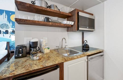 Florida Center Condo | Enclave Refurbished Condo: Just 2mi to Universal!
