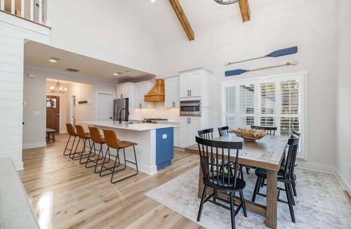 Wise House | Endless Summer | 10 ft Water Depth | Amenities Galore