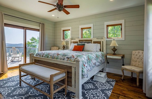 Morganton House | Endless Views from our Mountain Top Retreat! Between Charlotte & Asheville.