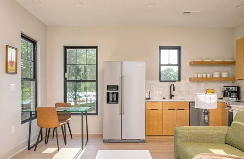 Mount Mourne Apartment | Energetic Lakeview Loft