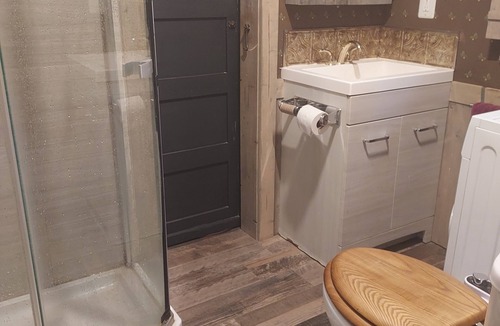 Bonners Ferry Cottage | Enjoy a clean,quiet,comfortable place in the woods all to yourself.