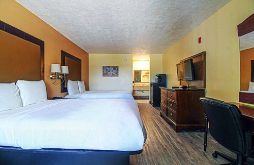 Shenandoah Hotel | Enjoy a Peaceful Stay with Essential Amenities and Complimentary Parking