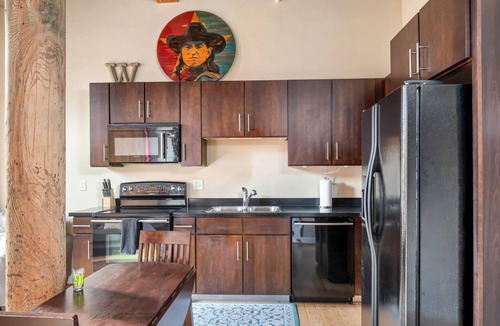 Downtown Nashville Condo | Enjoy extra savings | no rental car needed! Walk to Broadway! The Willie Loft by Music City Loft.