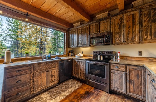 Columbia Falls House | Enjoy the Quiet of MT at Our Cabin Above Spoon Lake