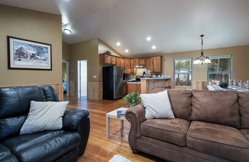 Columbia Falls House | Enjoy your getaway and explore with Glacier Park as your back yard. Book now!