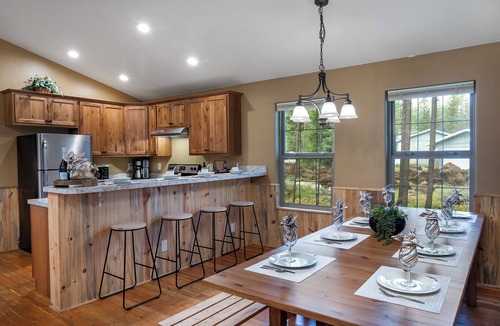 Columbia Falls House | Enjoy your getaway and explore with Glacier Park as your back yard. Book now!