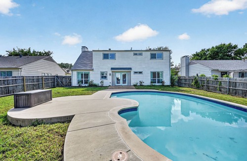 Flower Mound House | Enjoyable 3-bedroom house with pool in charming Flower Mound