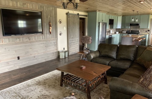 Ennis House | Ennis, MT: Conveniently located vacation cabin