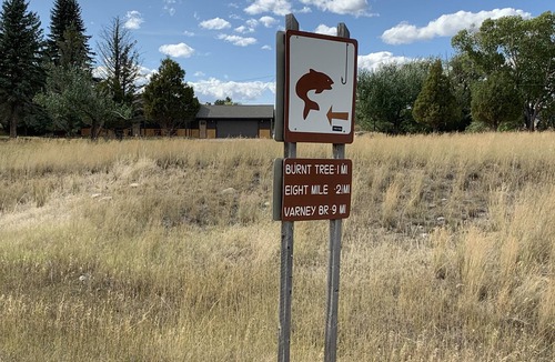 Ennis House | Ennis, MT: Conveniently located vacation cabin