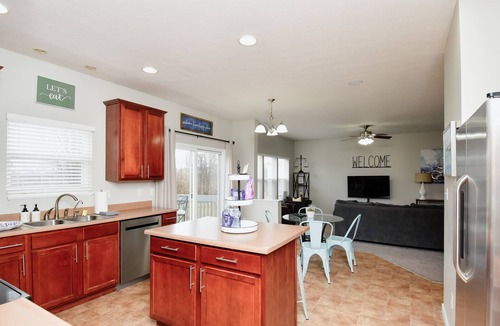 Dayton House | Entertainer Dream-Game Room, WPAFB, Downtown