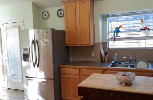 El Lago House | Entire 3 bedroom/2 bathroom cottage.enjoy the beach, near NASA, UHCL, Kemah!