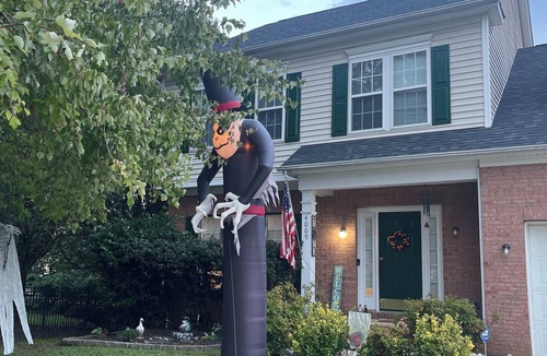 Charlotte House | Entire 3-bedroom house with AC, WiFi in Great Charlotte