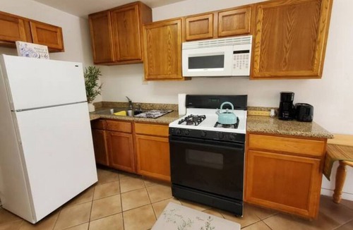 Brookhollow Apartment | Entire apartment 1b&1b close to downtown, stadium, galleria, theaters