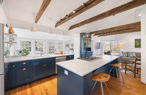 Keene House | Entire Cottage on Equestrian Farm with Zebras