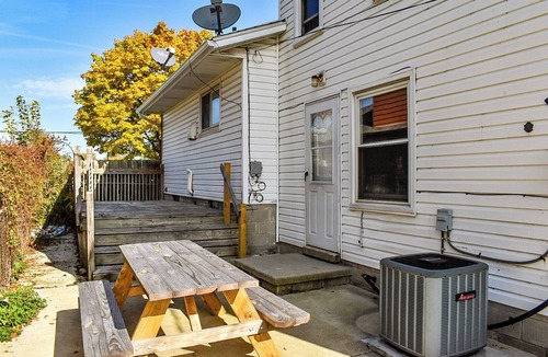 Flat Rock House | Entire home in Flat Rock, Michigan