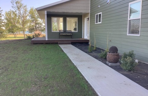 Valier House | Entire home in Valier, Montana