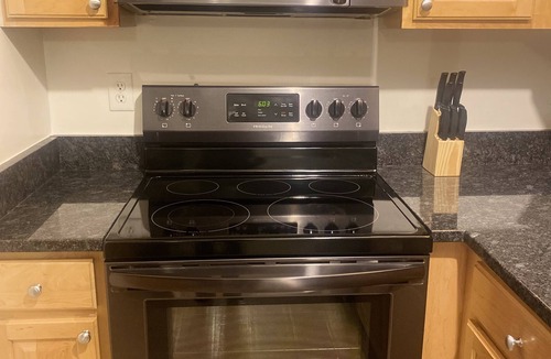 Henrico Apartment | Entire Lovely 2 Bedroom rental unit
