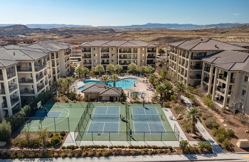 St. George Condo | Entire Top Floor Condo; Stylish and Comfortable