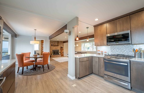 Billings House | Entire vacation home hosted by Steven & Sachi