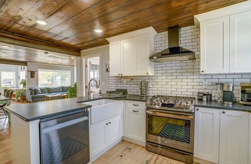 Franklin to the Fort House | EnvironmentalChalet, Heart of Missoula;Chefs Kitchen! FencedYrdBrooklinenSheets!