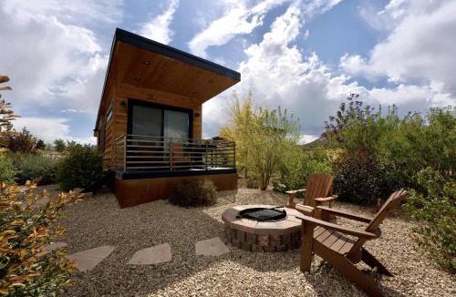 Escalante House | Escalante Escapes Moon Lily- Bunk Escape