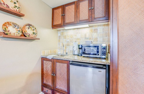 Wailua Apartment | Escape to Kauai | Top Floor Oceanview Studio | Sleeps 2