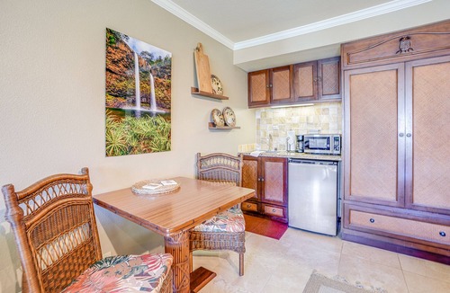 Wailua Apartment | Escape to Kauai | Top Floor Oceanview Studio | Sleeps 2