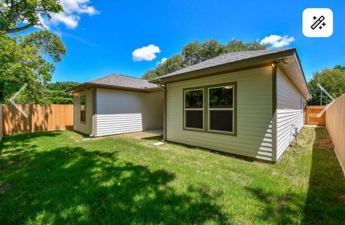 Northeast Houston House | EVENTS ALLOWED Min to FIFA Spacious 4 bed 2 bth home Downtown Houston Sleeps 15+