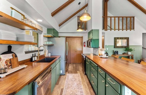 McCall Cabin | Evergreen · Golf Course Cabin! Pets, Bikes, Games, Firepit!