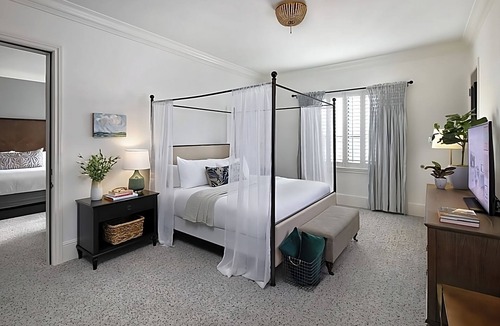 Winters Hotel | Everything You Need For The Perfect Vacation! Explore Onsite Art Gallery!