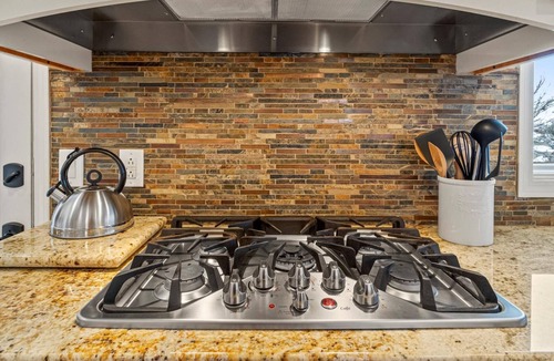 East End House | Exceptional Views & Luxurious Kitchen! Fireplace & Hot Tub | Min to Downtown & BSU