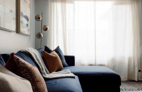 Maple Heights Apartment | Exclusive NEW Listing! Maple Heights Charm