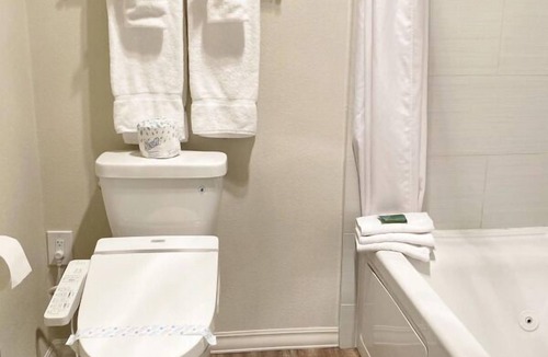 Torrance Hotel | Executive Double Suite with Modern Comfort near South Bay and Los Angeles