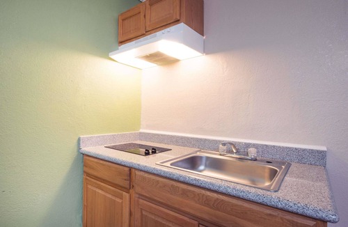 Eagle Pass Hotel | Executive Inn and Kitchenette Suites