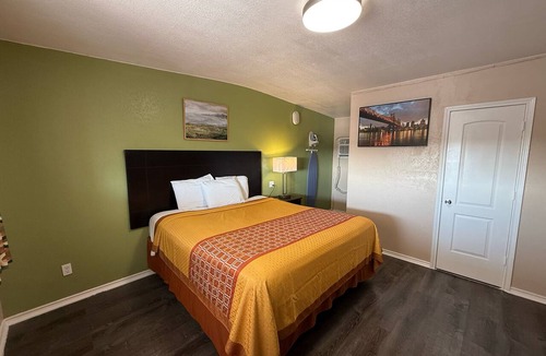 Eagle Pass Hotel | Executive Inn and Kitchenette Suites