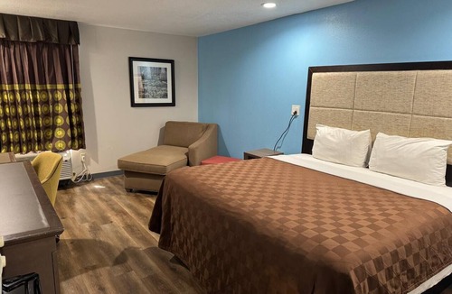 Baker Hotel | Executive Inn and Suites Baker