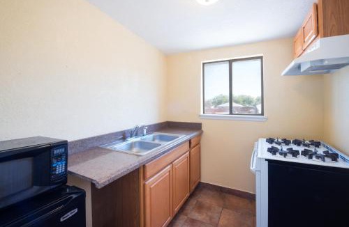 Eagle Pass Hotel | Executive Inn & Kitchenette Suites-Eagle Pass