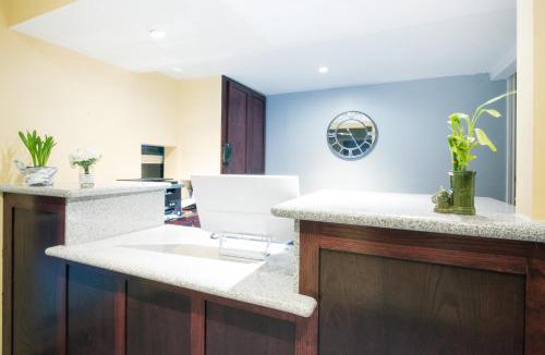Eagle Pass Hotel | Executive Inn & Kitchenette Suites-Eagle Pass